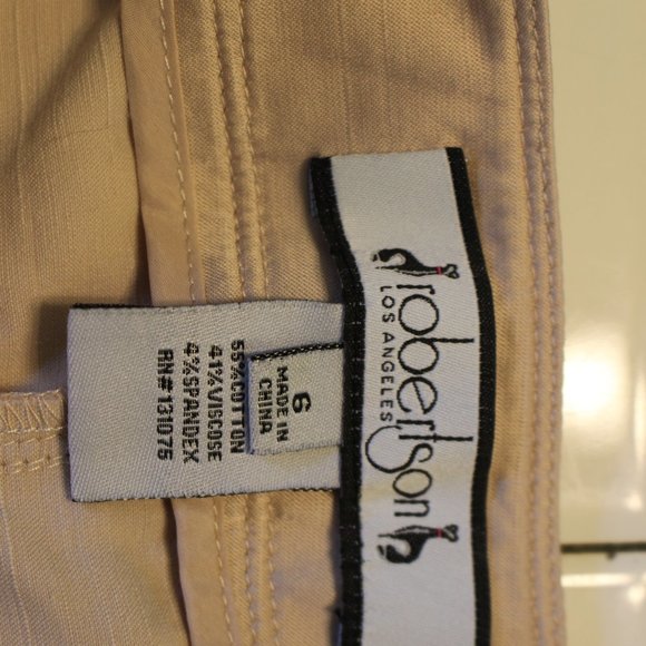 ROBERTSON CROPPED BEIGE  PANTS SIZE 6 - Picture 5 of 7